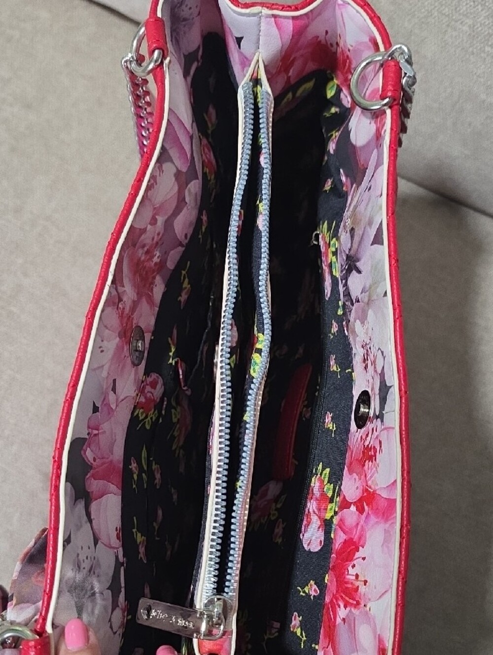 Betsey Johnson Red Quilted Heart-Pattern Shoulder Bag with Floral Scarf Accent - Picture 5 of 7
